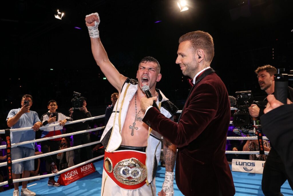 IBF Weltmeister Vincenzo Gualtieri Ronny Leber Wuppertal 2023 Credit Torsten Helmke