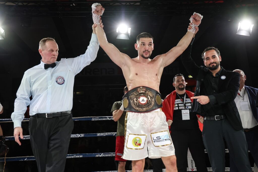 Boxnacht Stuttgart Credit Torsten Helmke WBA Europameister Altin Zogaj
